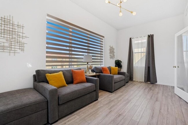 Building Photo - 642 Wells Ct