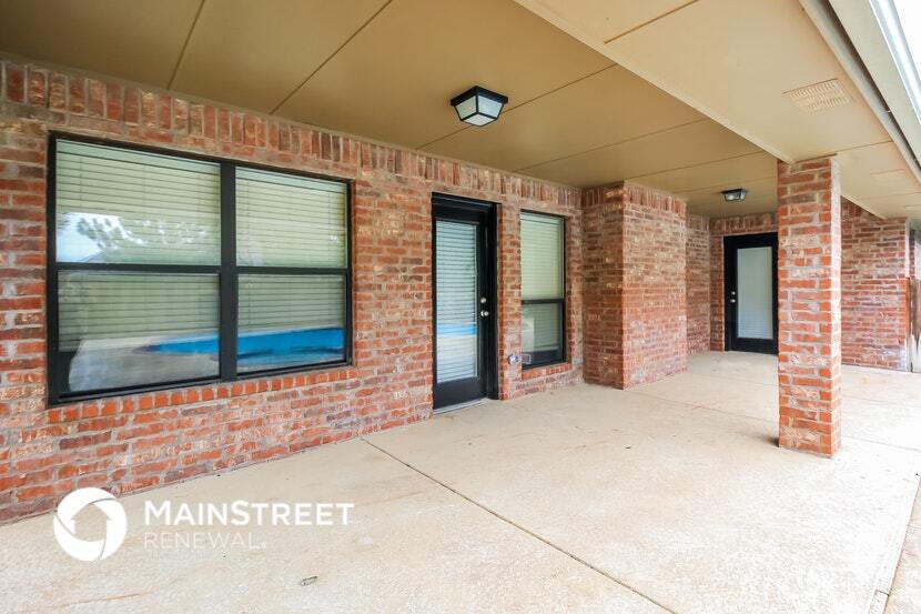 Building Photo - 1632 Hollowbrook