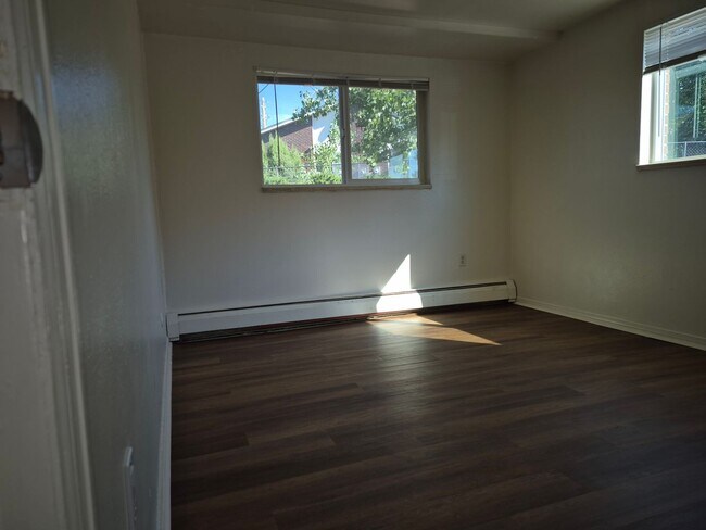 Building Photo - 2 bedroom near downtown Golden | Off-street parking | Mountain views