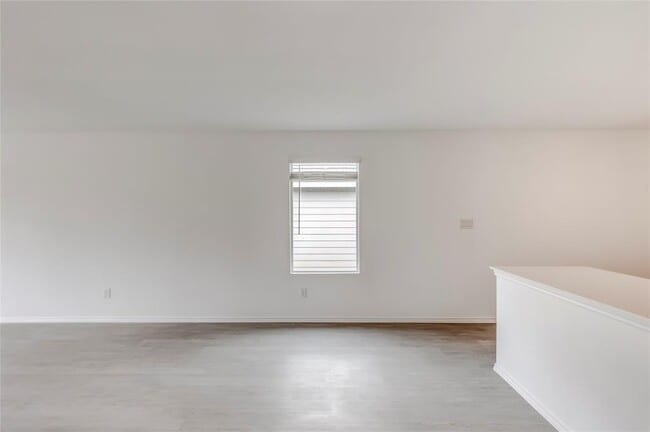 Building Photo - 611 Whoopers Lp