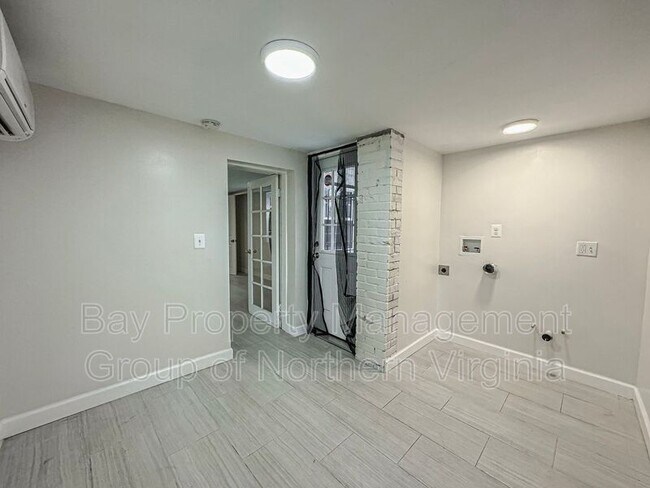 Building Photo - 4412 Volta Pl NW