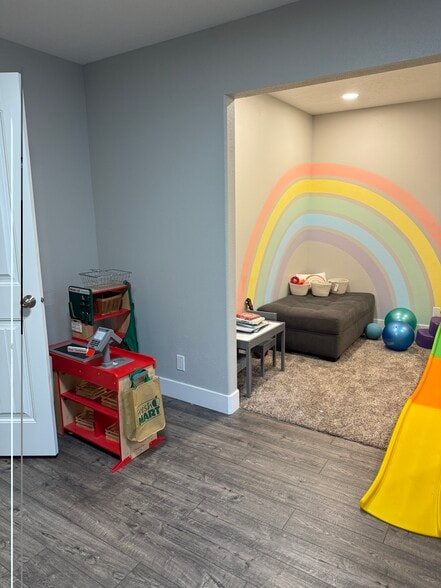 Building Photo - 1775 Brookview Dr