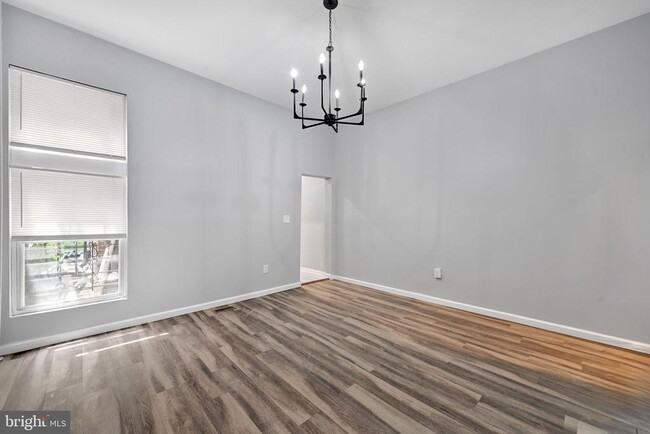 Building Photo - 319 E 22nd St