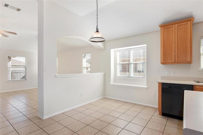 Building Photo - 1117 Alexandria Way