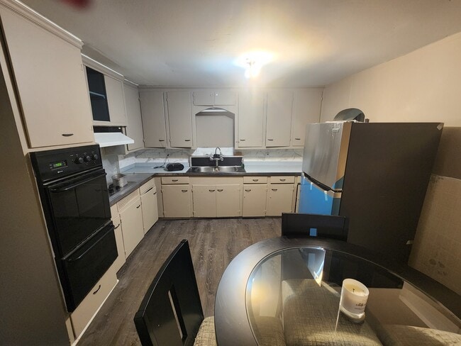 Building Photo - 26233 Penn St