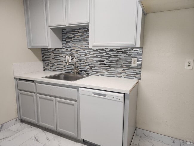 Building Photo - 230 Bel Air Dr
