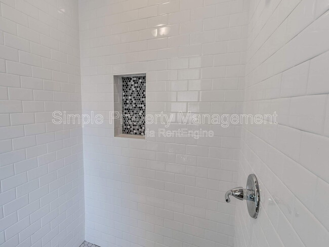 Building Photo - 3828 NW 64th St