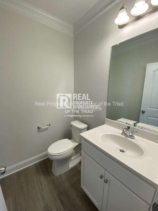 Building Photo - 4332 Holstein Dr