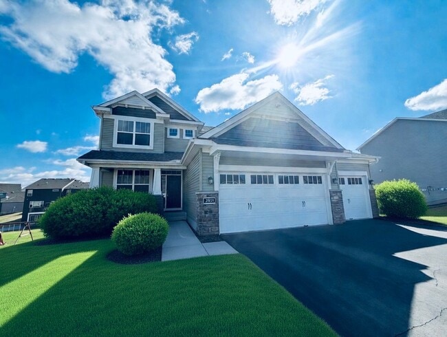 Building Photo - Beautiful 4 Bedroom Single Family Home in Prime Shakopee Neighborhood