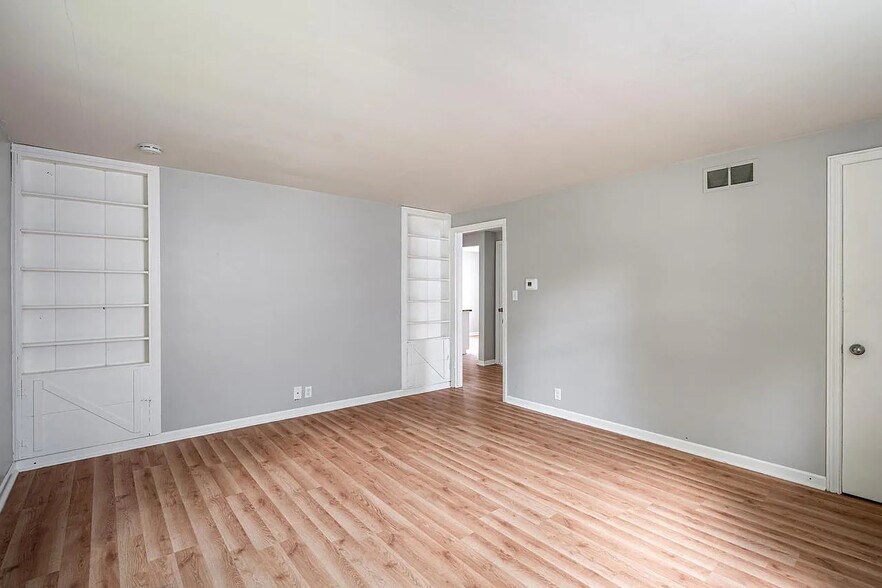Building Photo - 3225 N 84th St