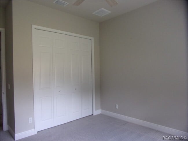 Building Photo - 248 E Cumberland Ct