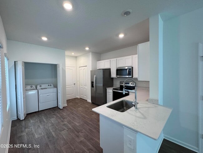 Building Photo - 9048 Alpine Aster Rd