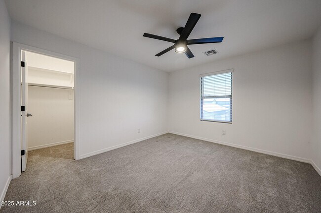 Building Photo - 3332 W Dunbar Dr