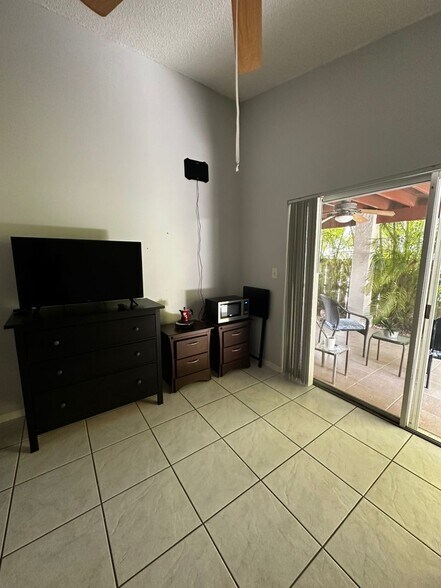 Building Photo - 14811 SW 141st Ter