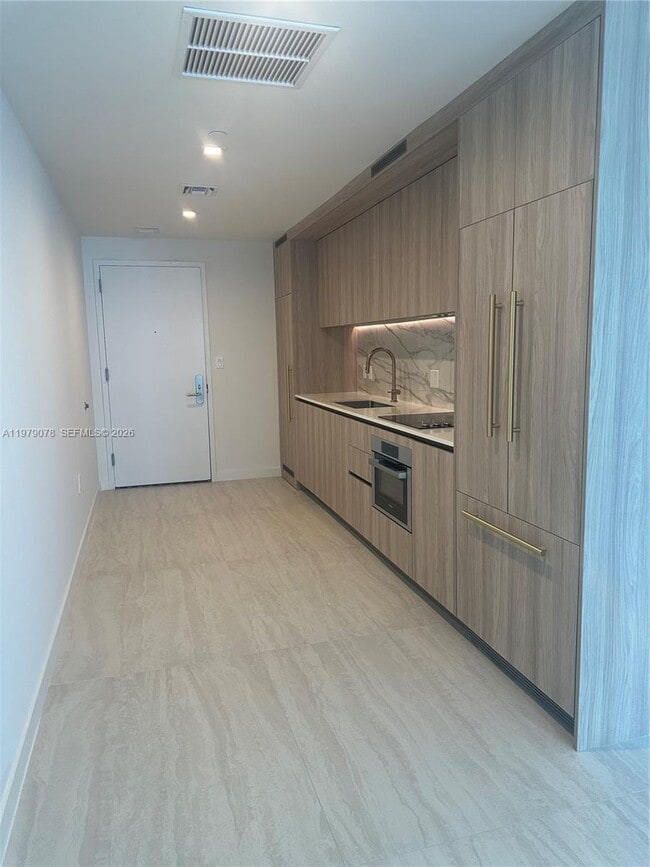 Building Photo - 77 SE 5th St