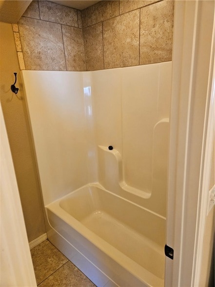 Building Photo - 2652 N Valencia Ave