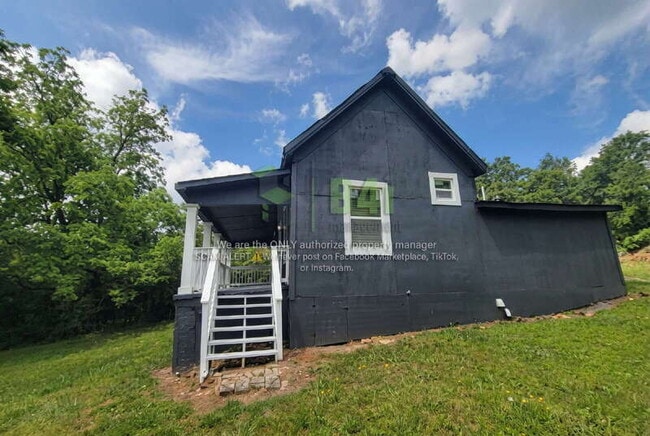 Building Photo - 705 Barnesville St