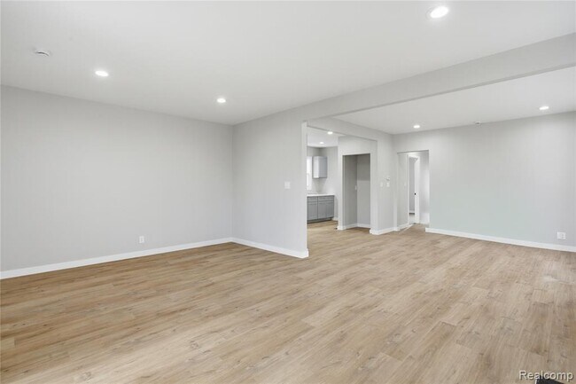 Building Photo - 14615 Winthrop St