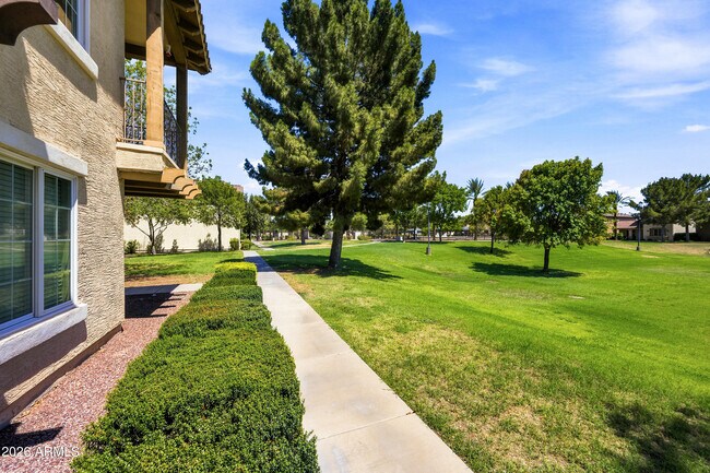Building Photo - 3691 E Leslie Dr