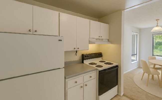 Building Photo - $500 MOVE IN SPECIAL!! One Bedroom Condo A...