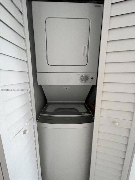 Building Photo - 821 NW 46th Ave