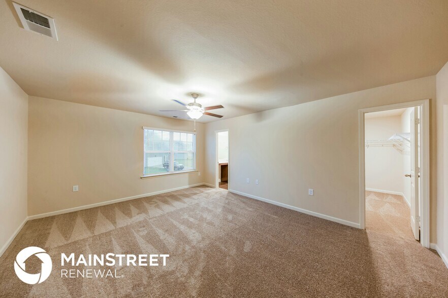 Building Photo - 660 Clover Cir