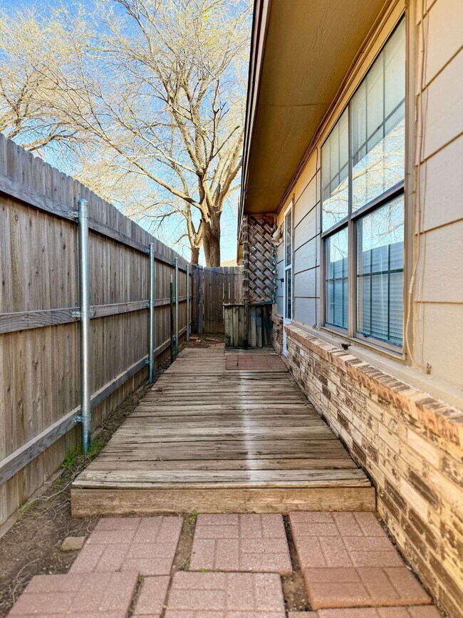 Building Photo - 6104 37th St