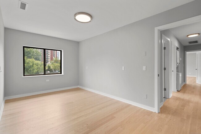 Building Photo - 784 Atlantic St
