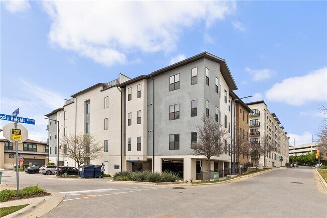 Building Photo - 4325 Jackson Ave