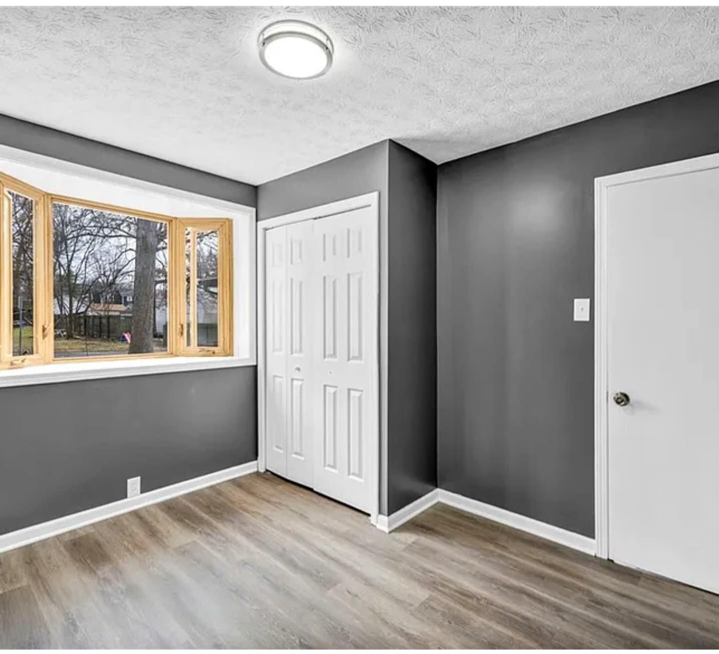 Building Photo - 204 Grove Ave