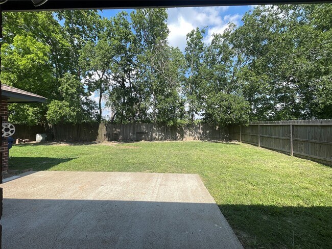 Building Photo - 3611 Shadow Trail