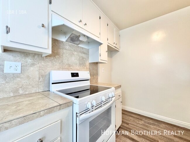 Building Photo - 6729 Cleon Ave