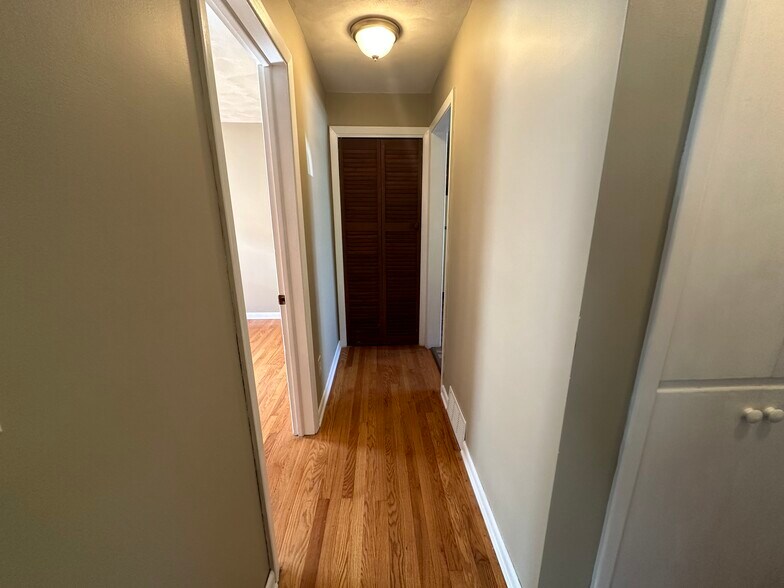 Building Photo - 311 Hartford Pl