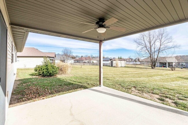 Building Photo - 6680 American Setter Dr