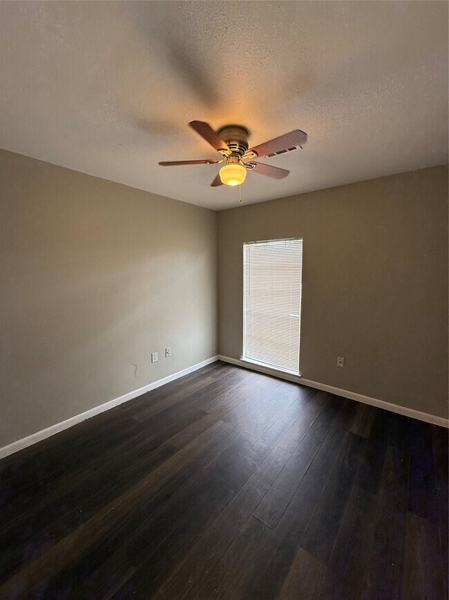 Building Photo - 5414 Hazel St