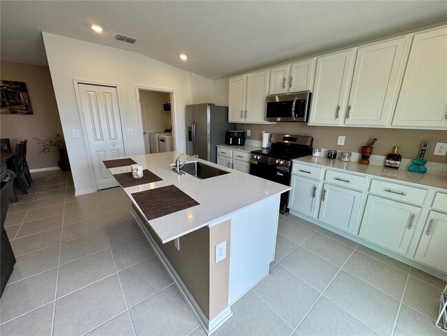 Building Photo - 2405 Bluestone Rd