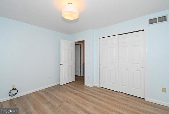 Building Photo - 604 Ascot Ct