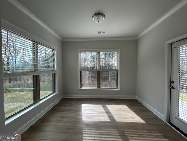 Building Photo - 473 Bandon Wy