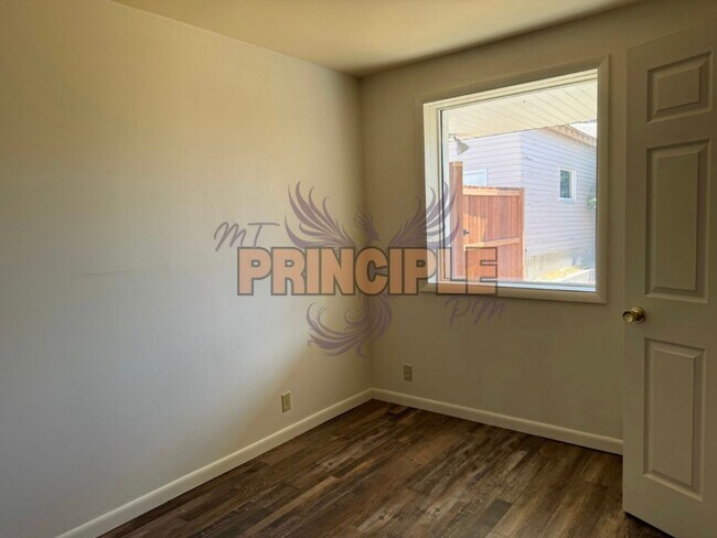 Building Photo - 40 Blue Wing St