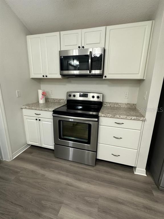 Building Photo - 38146 Archer Ave