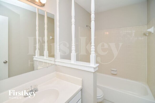 Building Photo - 6631 Cherry Bark Dr