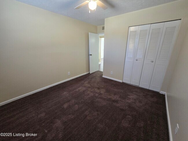 Building Photo - 3217 Springfield Dr