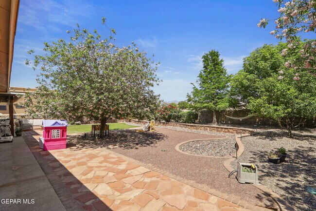 Building Photo - 5936 Anapaula Dr