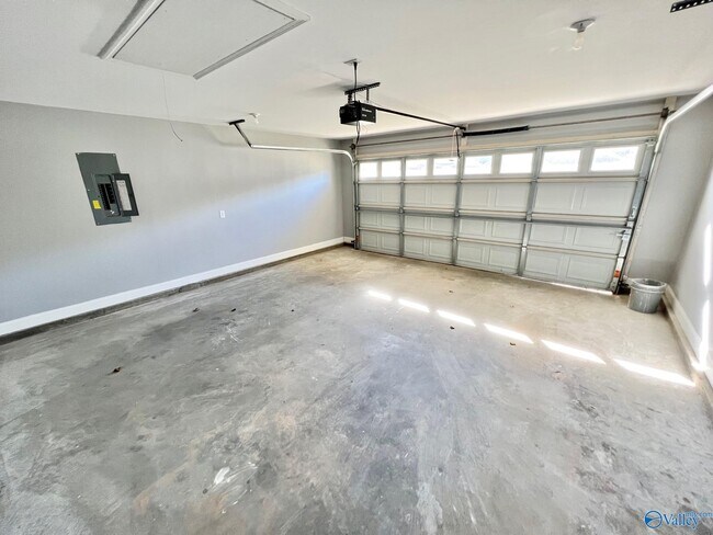 Building Photo - 105 Summerset Ln