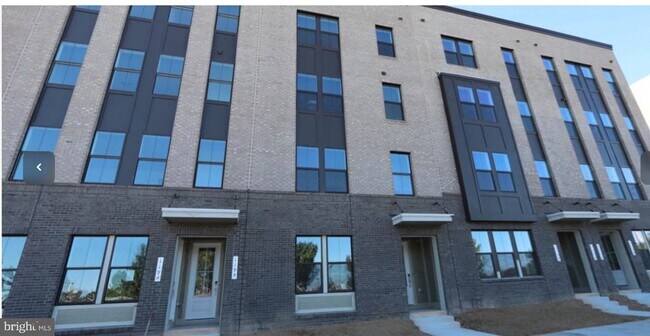 Building Photo - 117 E Cromwell St