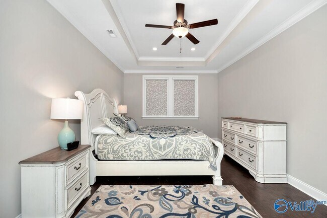 Building Photo - 200 St Louis St