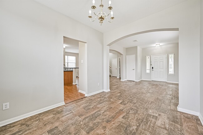 Building Photo - 4714 Montclair Hill Ln