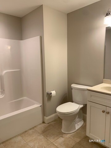 Building Photo - 102 Edgewater Cir