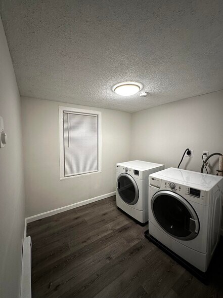 In-unit Laundry - 33 Sumner St