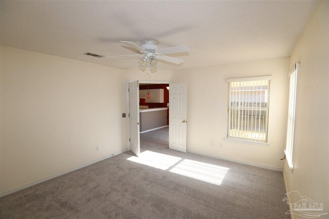 Building Photo - 319 Mizzen Ln